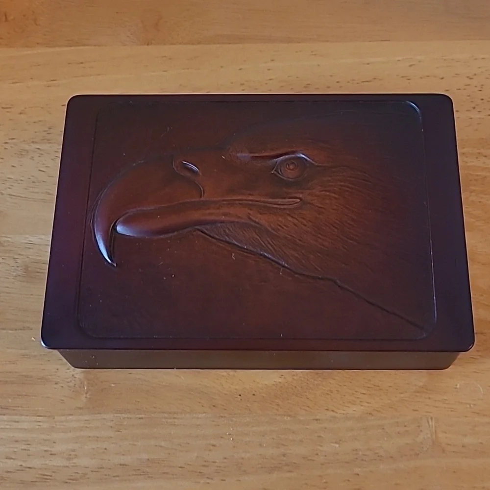 BOMA 3D 'Eagle Head' Double Deck Playing Card Storage Art Box - Picture 3 of 17